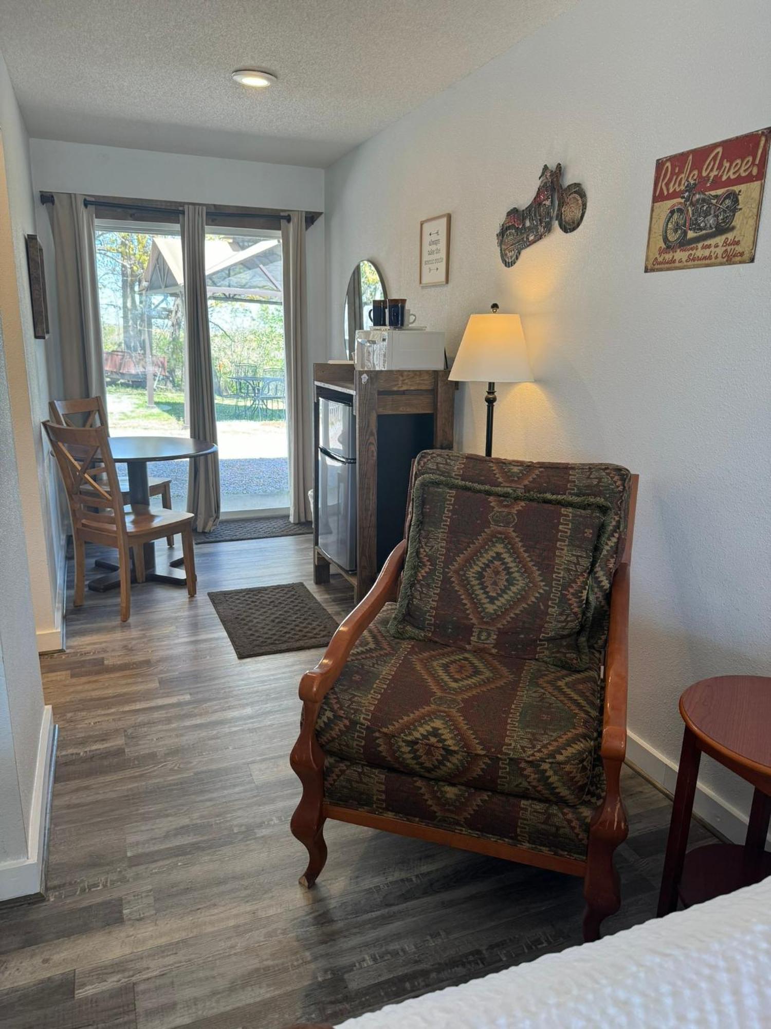Mountain View Guest Motel Bagian luar foto